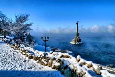 Зимний великолепный Севастополь: выберите размер и формат изображения
