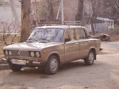 Фото автомобиля Шестерка - лучший выбор для фонового изображения