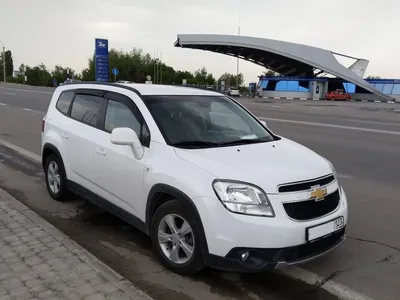 Фото Chevrolet Orlando на пляже