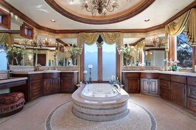 Шикарная ванная комната с изысканным дизайном
