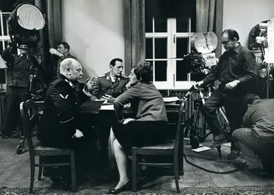 Штирлиц - символ советского разведчика: фото со съемок фильма