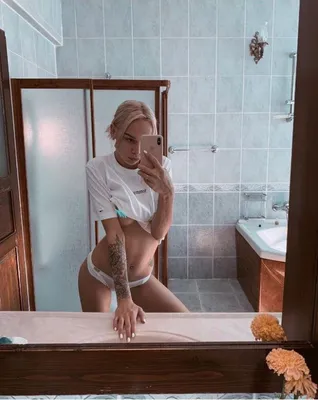 Взгляд изнутри: фотографии Шурыгиной в ванной
