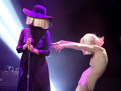 Sia: фото с музыкантом в формате webp