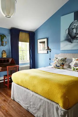 Оазис покоя: визуальное путешествие по синей спальне