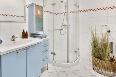 Синий кафель в ванной: создайте атмосферу роскоши и комфорта