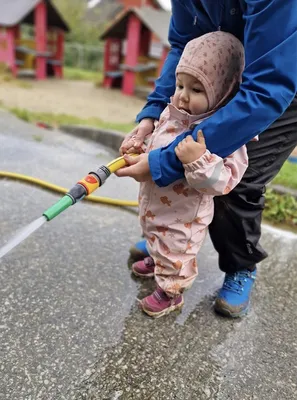 Фото, которые вызовут улыбку: изображение с смешно одетыми людьми