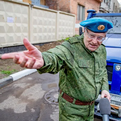 Фото с Жириновским: выберите формат и размер для скачивания