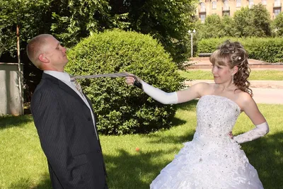 Разнообразные смешные свадебные фотографии для выбора