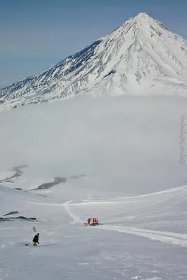 Фото заснеженных горных вершин Камчатки в 4K разрешении.