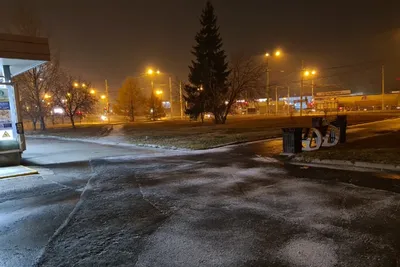 Снегопад в городе: Фотографии для обоев на телефон