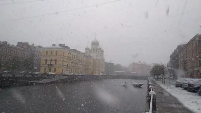 Очарование зимнего волшебства: Снег в Петербурге на фото