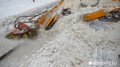 HD фото снегопада: момент волшебства под звездным небом.