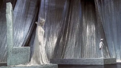 2. Взгляните на великолепие Снежной королевы из фильма на этом фото!