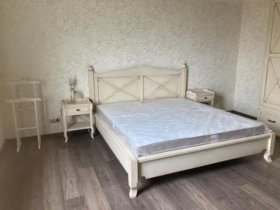 Фотка спальни винтажного дома в 4K разрешении для iOS
