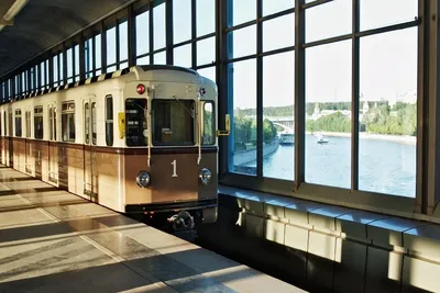 Фото Воробьевых гор: станция метро в объективе