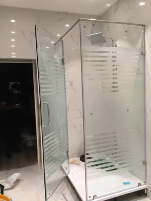 Стильные и современные стеклянные двери для ванной комнаты