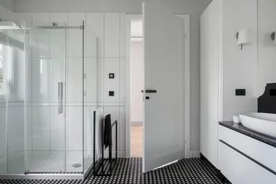 Стеклянные двери для ванной комнаты: сочетание элегантности и практичности