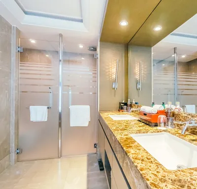 Фотографии стеклянных дверей для ванной комнаты, которые добавят шарм вашему интерьеру