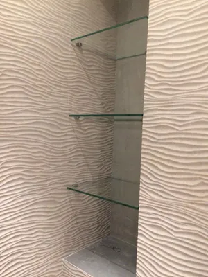 Фото стеклянных полок в ванной комнате - новое изображение