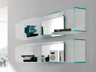 Создайте элегантный интерьер ванной комнаты с помощью стеклянных полок