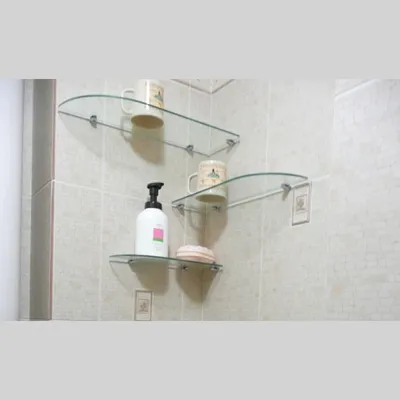 Современные и практичные стеклянные полочки для ванной комнаты