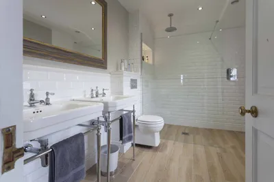 Элегантные стеклянные раковины для ванной - придайте своей ванной комнате шик и роскошь