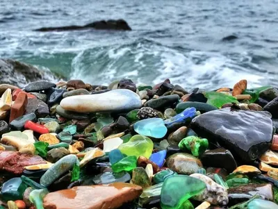 Фотографии Стеклянного пляжа: удивительные виды и кристально чистая вода