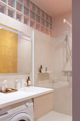 Впечатляющие фотографии стеклоблоков в ванной комнате