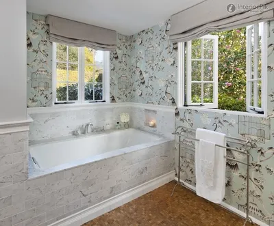 Визуальное вдохновение: стеклообои для украшения ванной комнаты