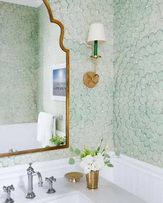 Фотогалерея: стеклообои в ванной комнате