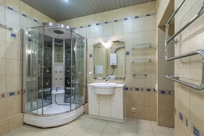 Фото идеи для ванных комнат с душевой кабиной