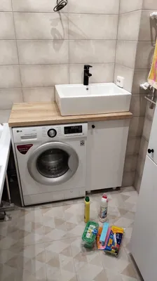 Оригинальные решения для ванной: стиральная машина под раковиной.