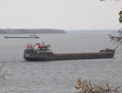 Великолепные фотографии судов на реке море - выберите размер изображения