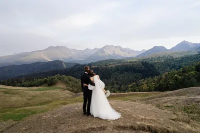 Фото свадьбы в горах: новое изображение, доступное для скачивания