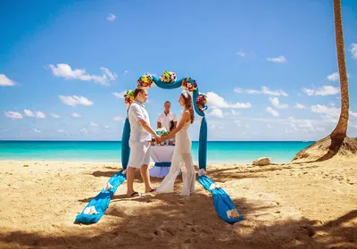 Фото свадьбы на пляже в качестве Full HD