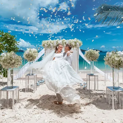 Романтика на песке: свадебные фотографии на пляже