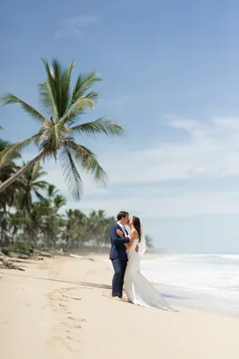 Сказочная свадьба на пляже: фотоистория вашей любви