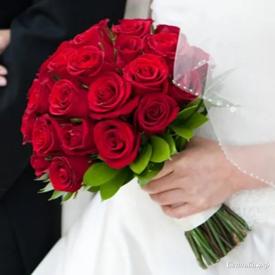 Картина с красным свадебным букетом для скачивания