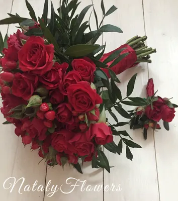 Фотография свадебного букета из красных роз для футболки