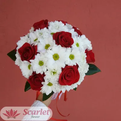 Фото свадебного букета из красных роз для постера