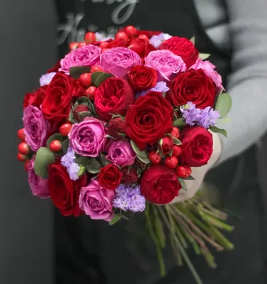 Изображение свадебного букета с розами