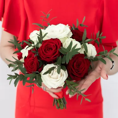 Фотография свадебного букета с розами