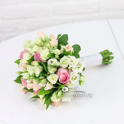 Фото свадебного букета из кустовой розы с возможностью загрузки в webp формате