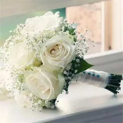 Прекрасные изображения свадебного букета из роз и лилий