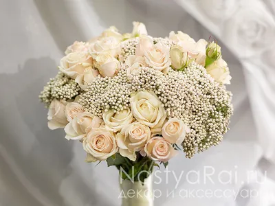 Фото: свадебный букет из маленьких роз в формате webp