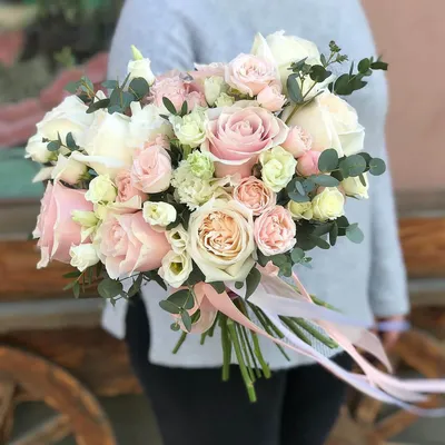Фото: свадебный букет из маленьких роз - прекрасное изображение