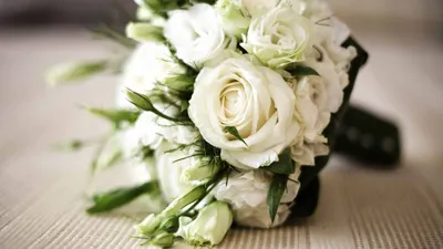 Розы в свадебном букете - Изысканность на фотографии