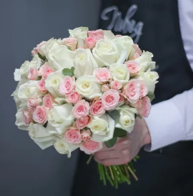 Фото: свадебный букет из маленьких роз в формате jpg