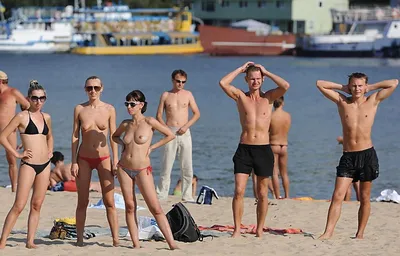 Фото свингеров на пляже - самые свежие картинки