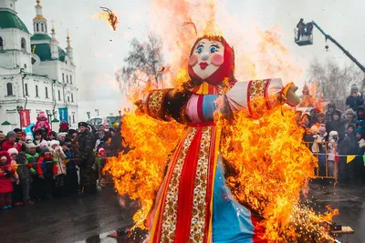 Новые фотографии масленицы: сжигание чучела